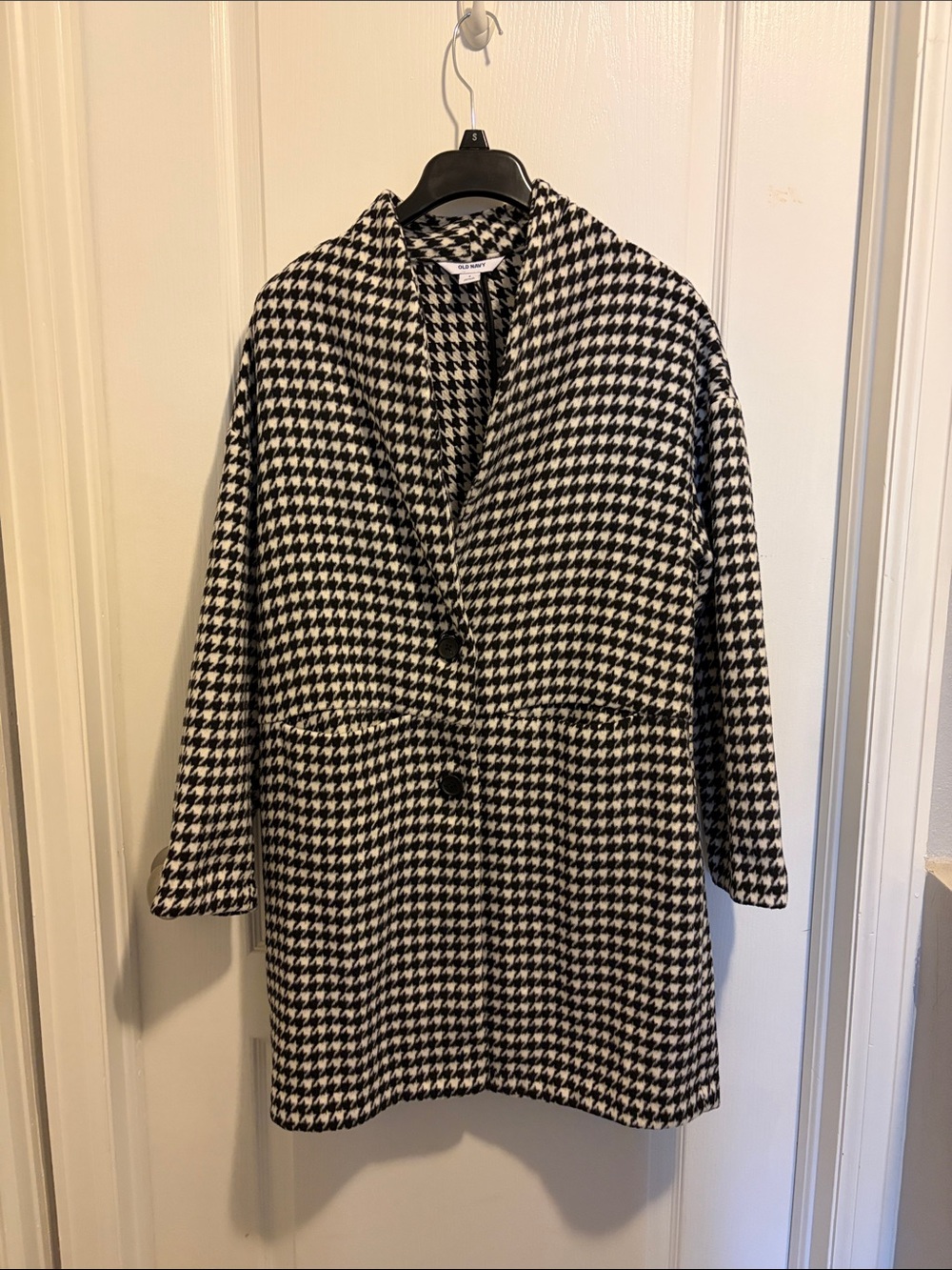Old Navy Black & White Houndstooth Coat